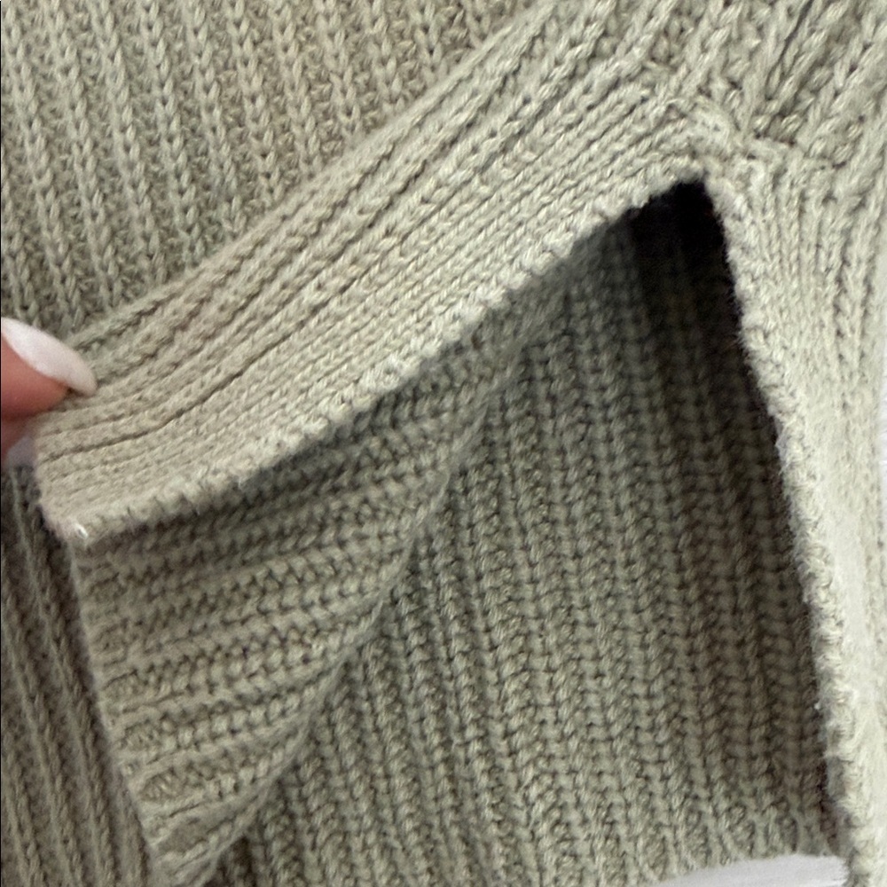 Banana Republic Women's Ribbed Knit Sweater - Olive green size Med - Picture 8 of 13